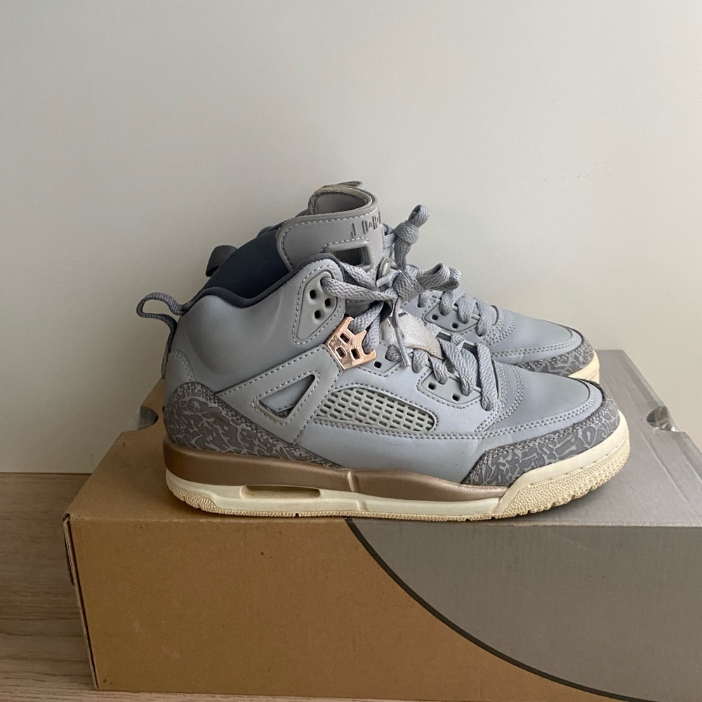 Nike Air Jordan 4 Spizike GG Wolf Grey Dark Bronze GS - Size 4 Y- 5.5 W - Picture 4 of 10